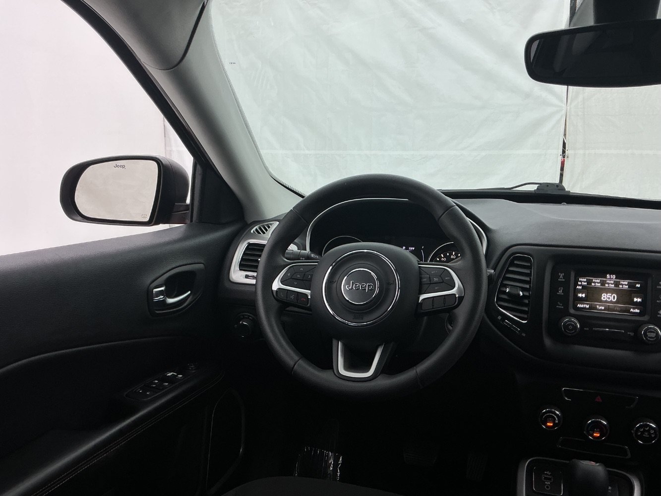 Used 2018 Jeep Compass Sport FWD image 30