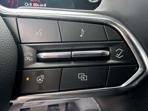 Used 2025 Chevrolet Traverse LT w/ Sun and Wheel Package image 17