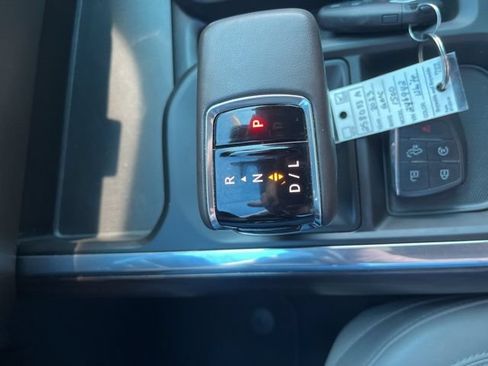 Used 2023 GMC Sierra 1500 SLT RWD image 16