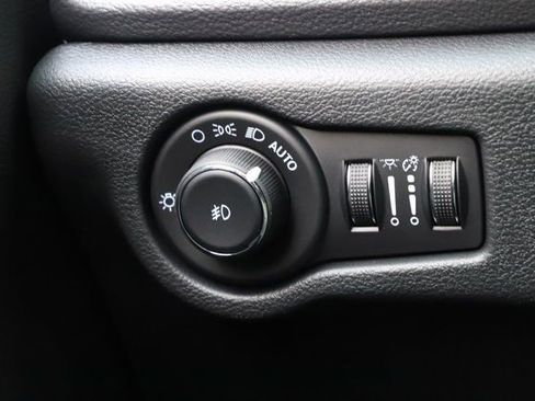 New 2026 Chrysler Pacifica Limited w/ S Appearance Package image 38