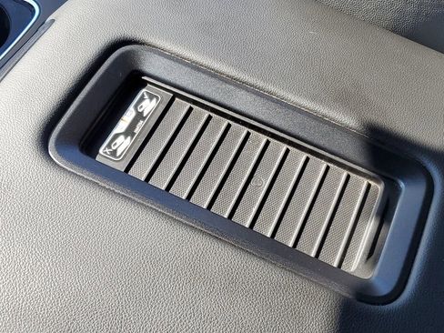 Used 2018 Chevrolet Silverado 1500 LTZ image 20