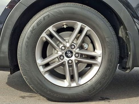 Used 2017 Hyundai Santa Fe Sport image 8