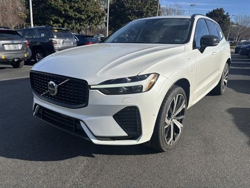 Used 2025 Volvo XC60 T8 Ultra w/ Protection Package Premier image 6