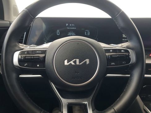 Used 2025 Kia Sportage EX image 18