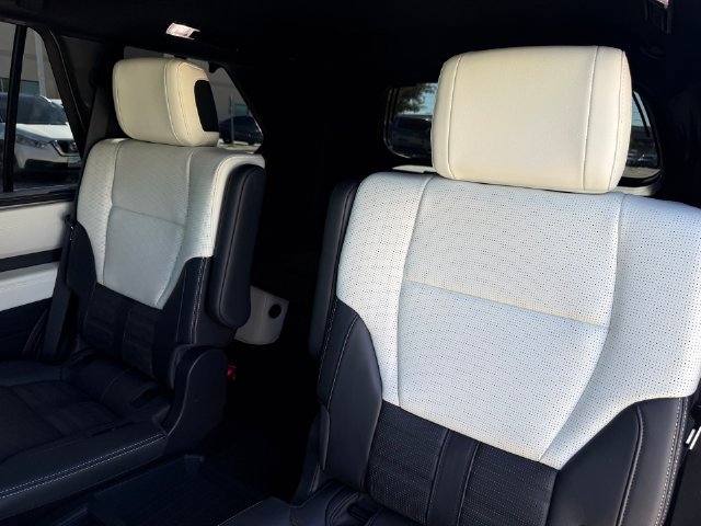 Used 2024 Toyota Sequoia Capstone AWD/4WD image 28
