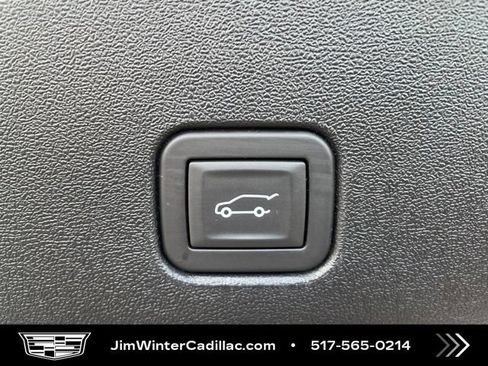 Certified 2025 Cadillac Optiq Luxury 2 w/ LPO, Floor Liner Package AWD/4WD image 22