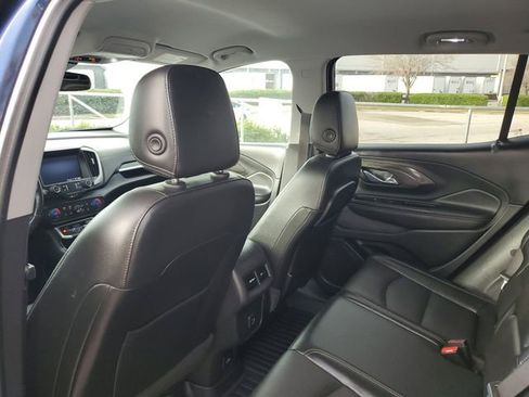 Used 2022 GMC Terrain SLT w/ Tech Package image 9