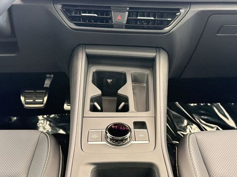 New 2026 Volkswagen Tiguan SE R-Line FWD image 26