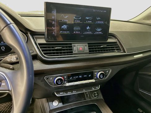 Used 2022 Audi Q5 2.0T Premium Plus AWD/4WD image 26