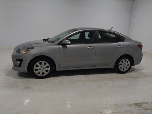 Used 2022 Kia Rio S image 2