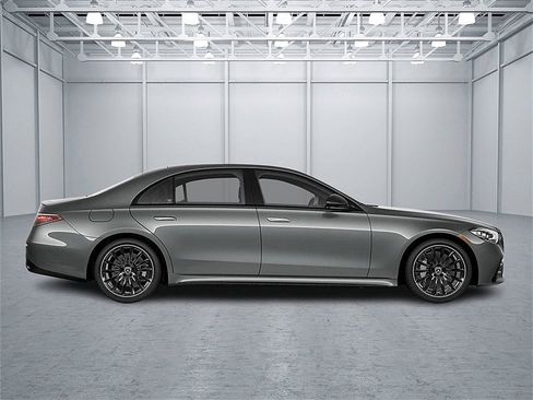 New 2025 Mercedes-Benz S 580 4MATIC Sedan image 2