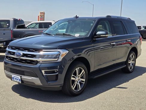 Certified 2024 Ford Expedition Limited AWD/4WD image 3