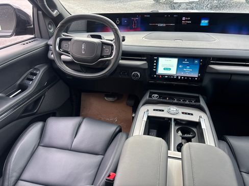 New 2026 Lincoln Navigator Reserve w/ Jet Appearance Package AWD/4WD image 30