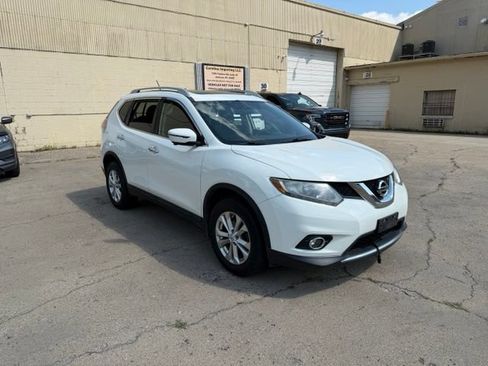Used 2016 Nissan Rogue SV AWD/4WD image 4