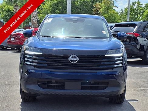 Used 2025 Nissan Kicks SV FWD image 2