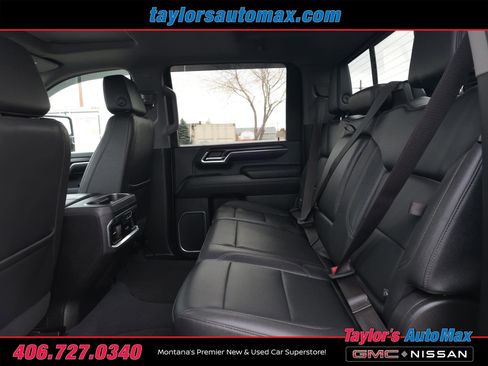 Used 2024 GMC Sierra 3500 SLT w/ SLT Convenience Package image 6