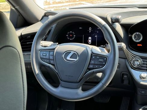 Used 2024 Lexus LS 500 RWD image 35