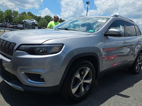 Used 2019 Jeep Cherokee Limited AWD/4WD image 1