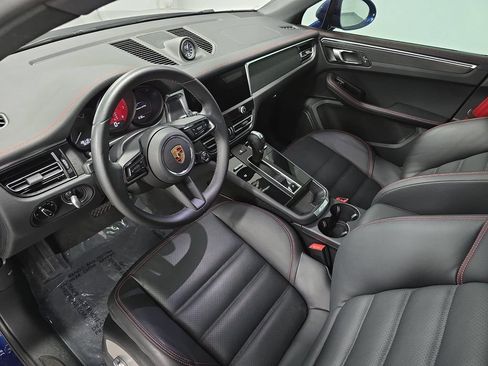 Certified 2023 Porsche Macan GTS AWD/4WD image 4