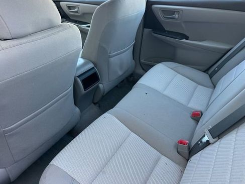 Used 2017 Toyota Camry LE FWD image 13