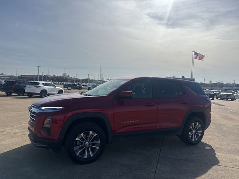 Used 2026 Chevrolet Equinox LT image 10