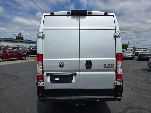 Used 2022 RAM ProMaster 3500 w/ Premium Convenience Group (A) FWD image 4