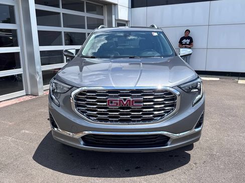 Used 2019 GMC Terrain Denali w/ Driver Alert Package II AWD/4WD image 9