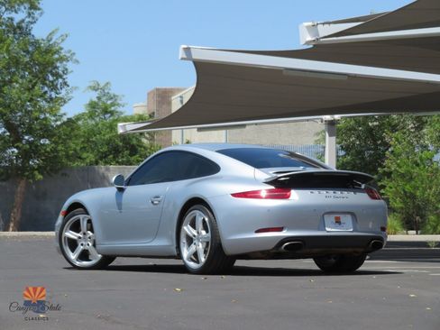 Used 2016 Porsche 911 Carrera image 2