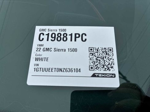 Certified 2022 GMC Sierra 1500 AT4 w/ AT4 Preferred Package image 35