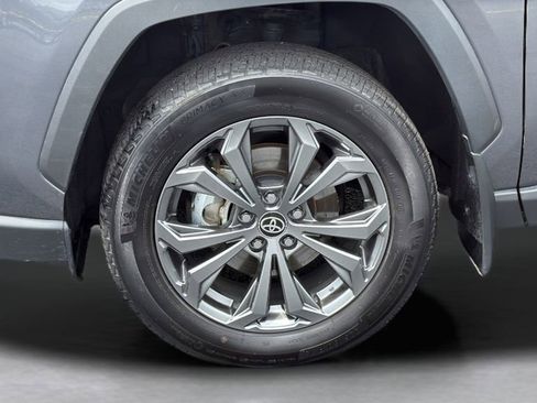 Used 2022 Toyota RAV4 Limited AWD/4WD image 24