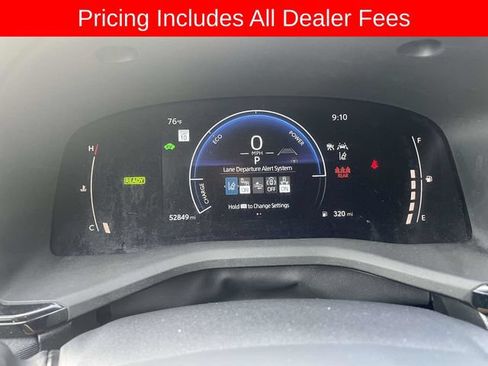 Used 2025 Toyota Camry LE FWD image 23