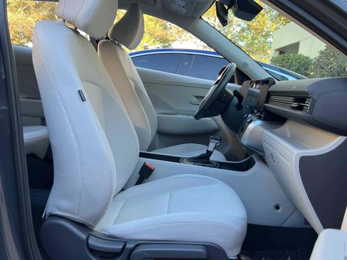 Used 2024 Hyundai Kona SEL image 36