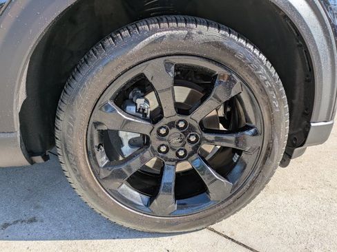 Certified 2023 Ford Explorer ST-Line w/ Class IV Trailer Tow Package image 10