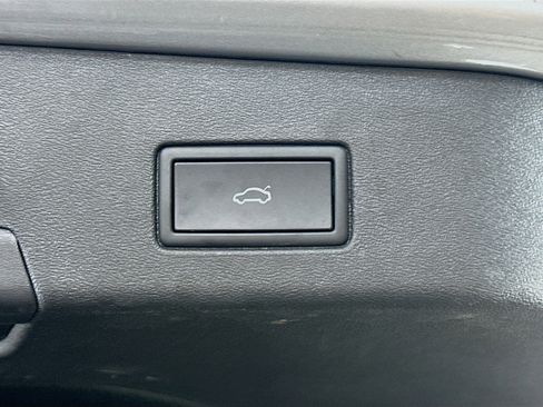 Used 2023 Volkswagen ID.4 S image 29