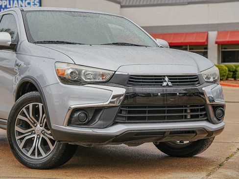 Used 2017 Mitsubishi Outlander Sport ES image 5
