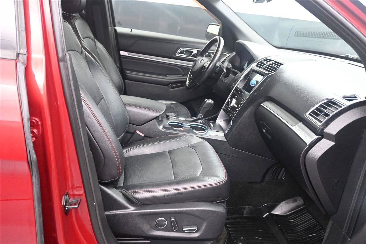Used 2017 Ford Explorer Sport w/ Equipment Group 401A AWD/4WD image 9