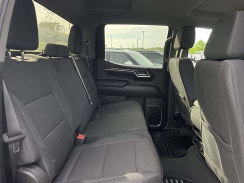 Used 2025 Chevrolet Silverado 1500 LT AWD/4WD image 17