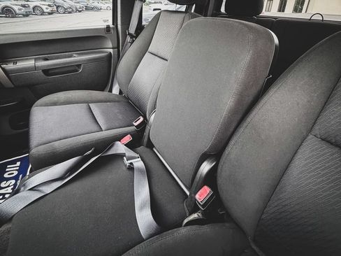Used 2011 Chevrolet Silverado 1500 LT w/ Texas Edition RWD image 16