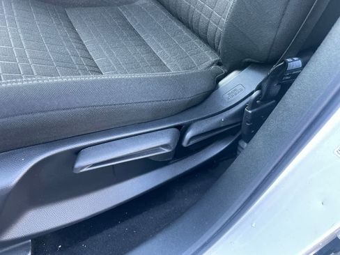 Used 2023 Honda HR-V LX image 10