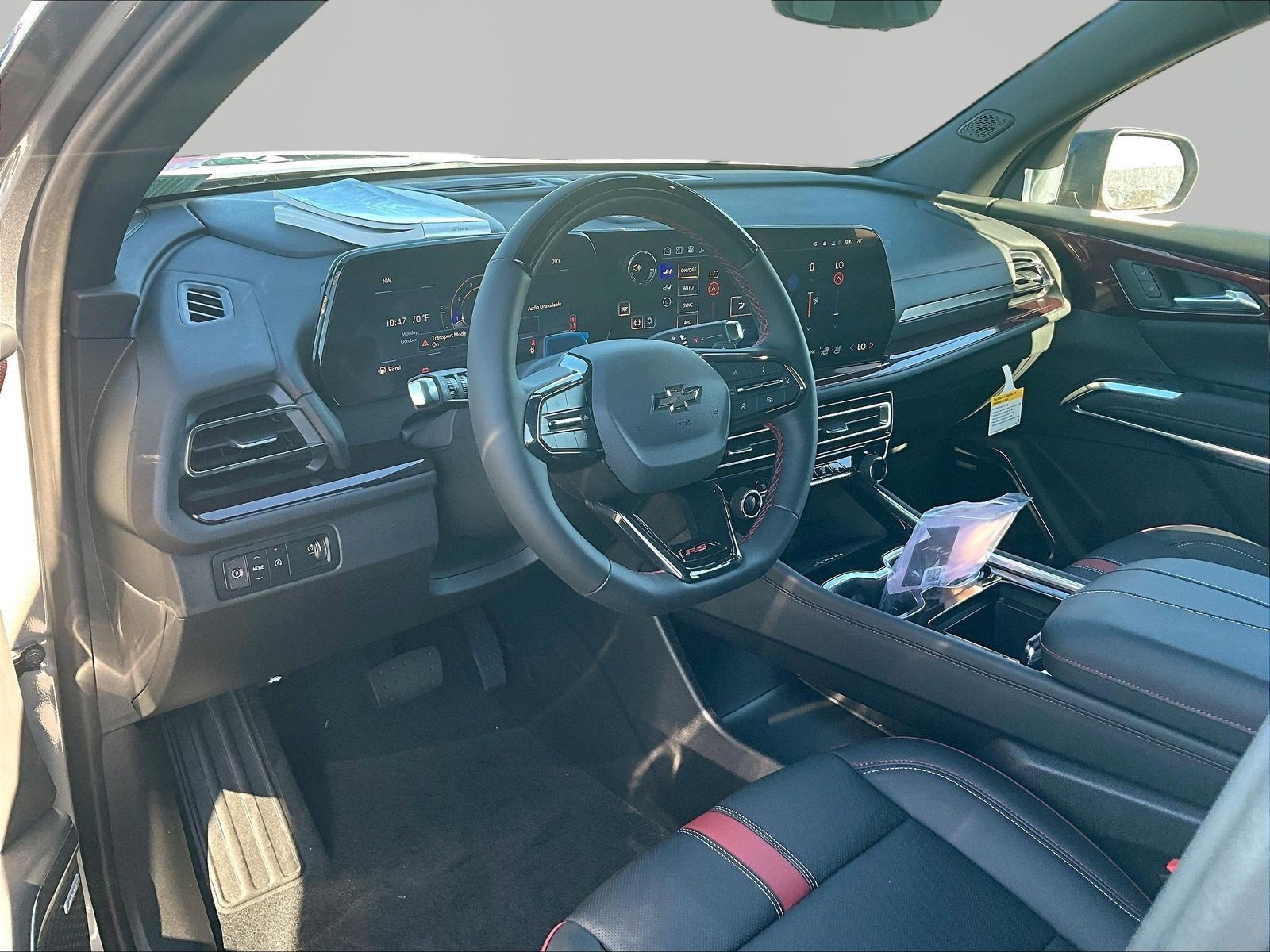 New 2027 Chevrolet Traverse RS w/ LPO, Floor Liner Package FWD image 16