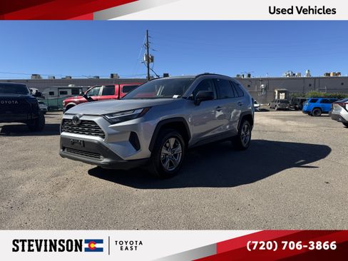 Used 2025 Toyota RAV4 LE AWD/4WD image 1
