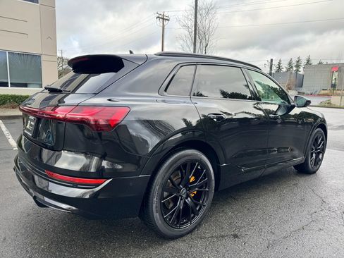 Used 2022 Audi e-tron Chronos w/ Chronos Package image 11