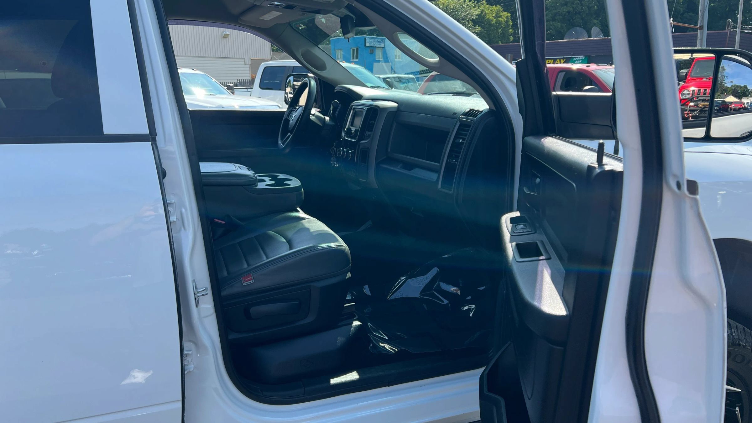 Used 2016 RAM 2500 Tradesman w/ Chrome Appearance Group AWD/4WD image 25