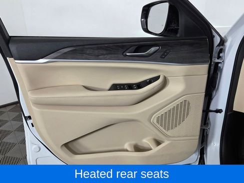 Used 2023 Jeep Grand Cherokee L Limited image 14