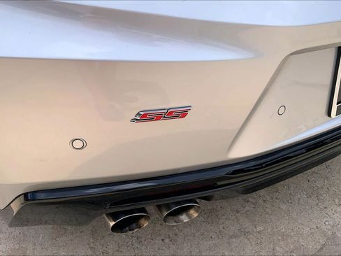 Used 2017 Chevrolet Camaro SS RWD image 30