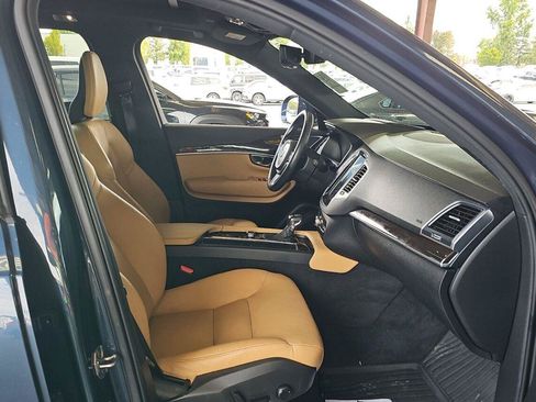 Used 2019 Volvo XC90 T6 Momentum w/ Advanced Package AWD/4WD image 3