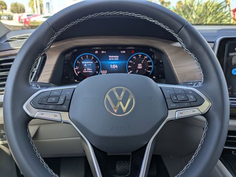 New 2026 Volkswagen Atlas SE FWD image 29