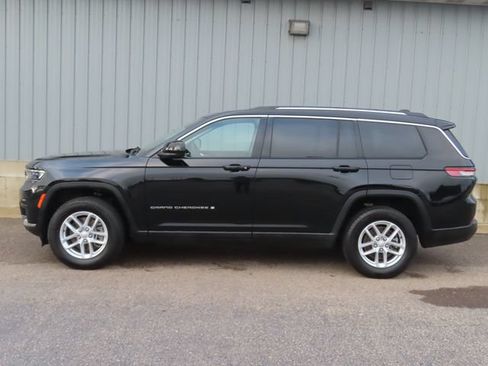 Used 2023 Jeep Grand Cherokee L Laredo w/ Luxury Tech Group I AWD/4WD image 7