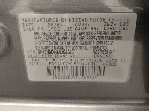 Used 2021 Nissan Versa SV FWD image 33