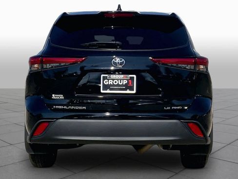 Used 2023 Toyota Highlander LE AWD/4WD image 8